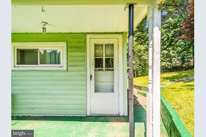 7 W B Street, Brunswick, MD 21716 - Photo 5