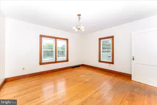 17124 Sabillasville Rd, Sabillasville, MD 21780 - Photo 9