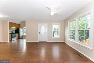 10742 Lake Edge Ct, New Market, MD 21774 - Photo 9