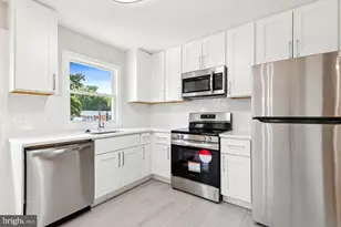 3805 Bedford Dr, Jefferson, MD 21755 - Photo 7