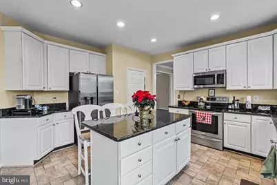 4805 Bennington Place E, Jefferson, MD 21755 - Photo 15