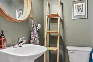 20 7th St, Frederick, MD 21701 - Photo 9