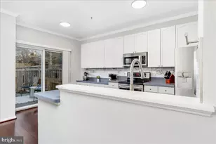 2445 Lakeside Drive, Frederick, MD 21702 - Photo 15