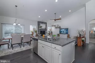 1115 Long Farm Cir, Brunswick, MD 21716 - Photo 17