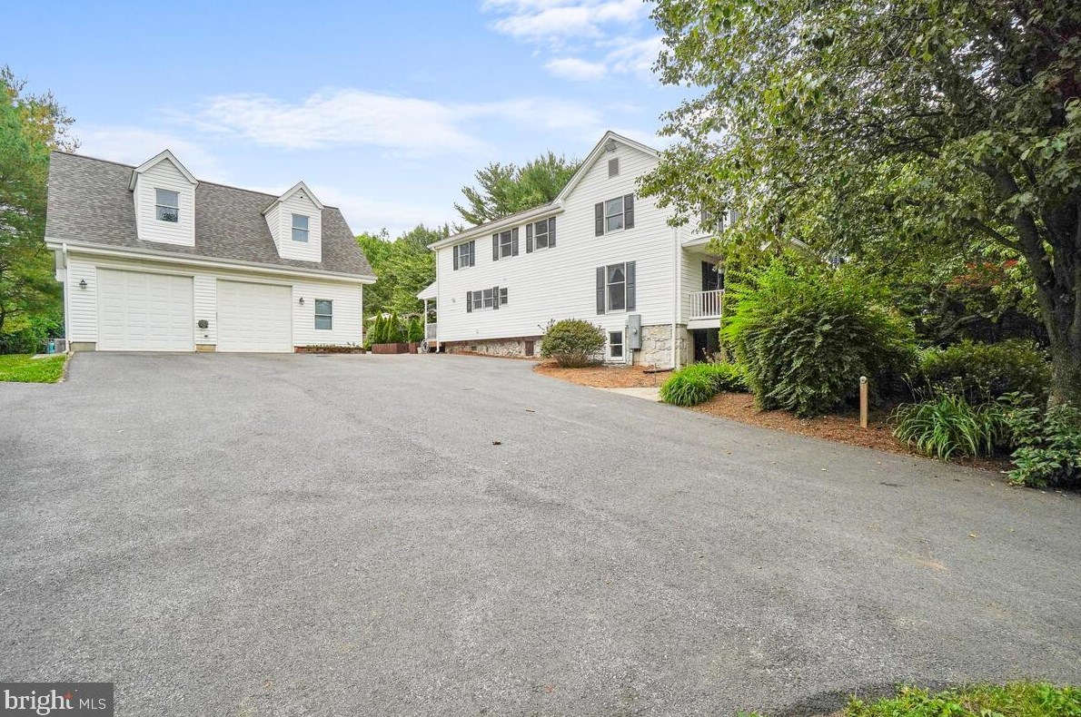 4304 Bartholows Rd, Mount Airy MD  21771-4916 exterior