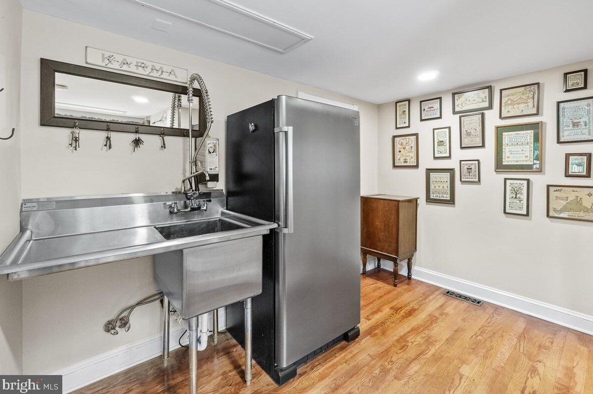 4304 Bartholows Rd, Mount Airy MD  21771-4916 exterior