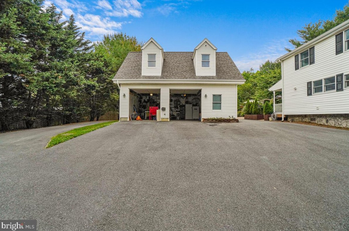 4304 Bartholows Rd, Mount Airy MD  21771-4916 exterior