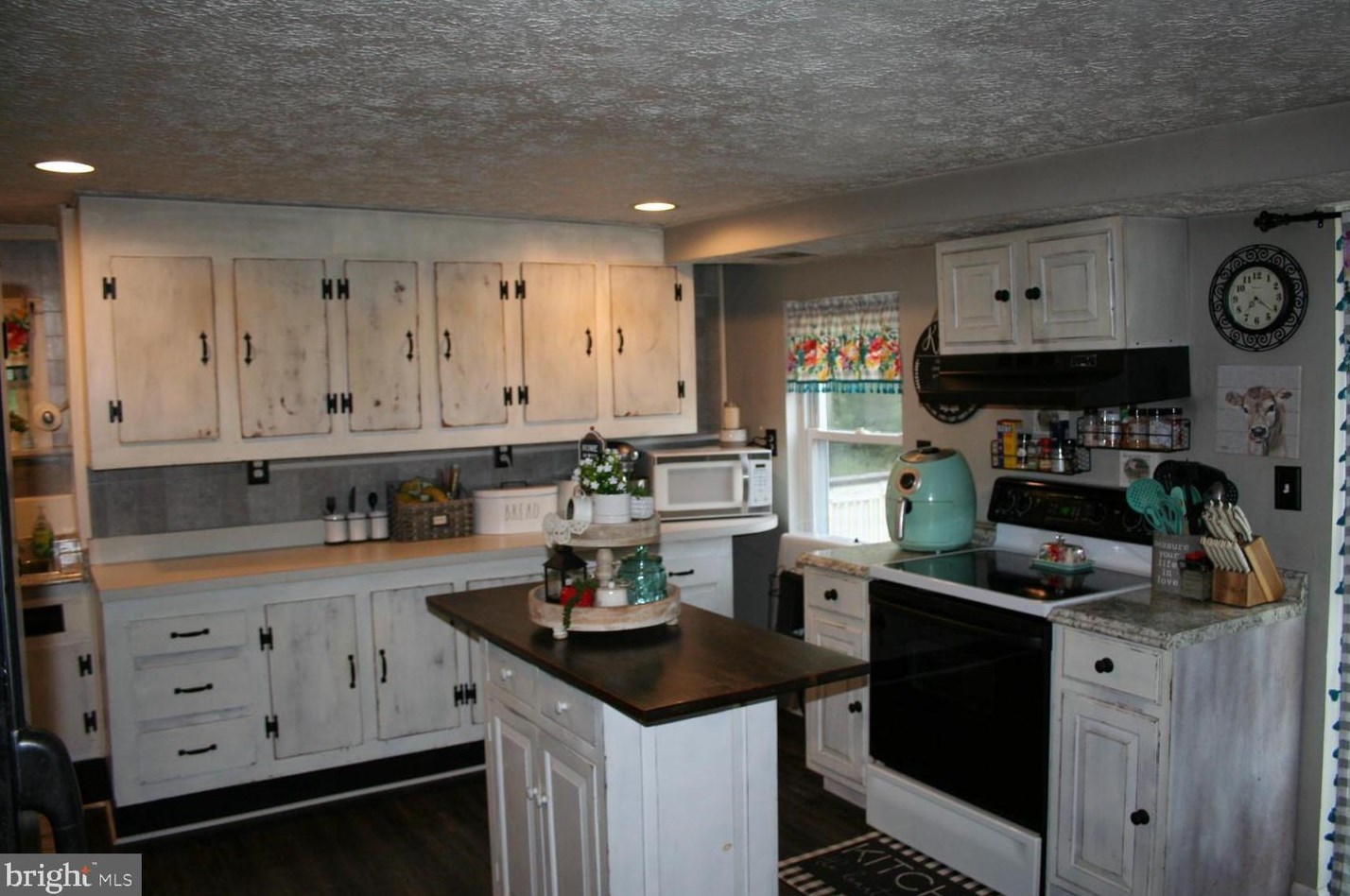 3040 Dublin Rd, Street MD 21154-1811 exterior