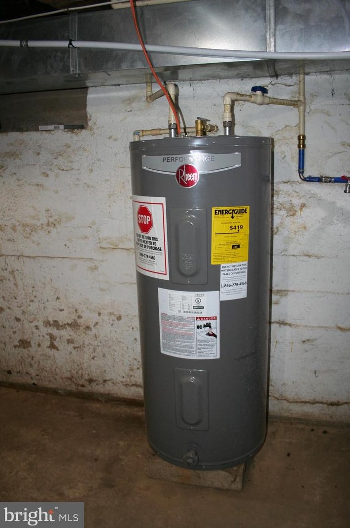 3040 Dublin Rd, Street MD 21154-1811 exterior