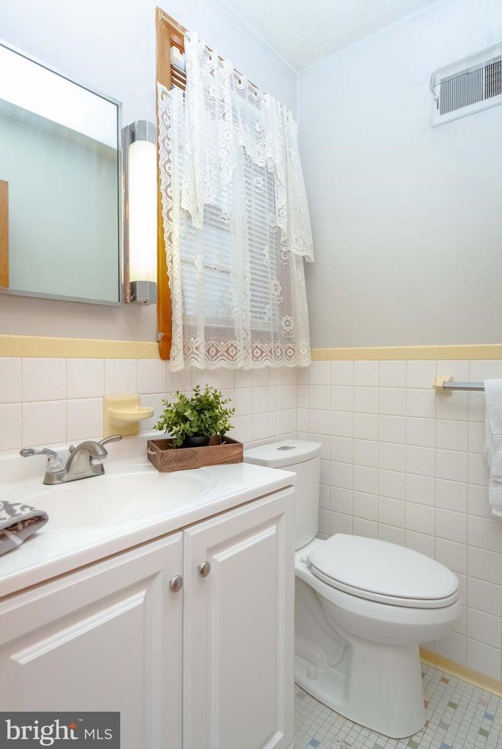 2403 Harford Rd, Fallston MD  21047-2512 exterior