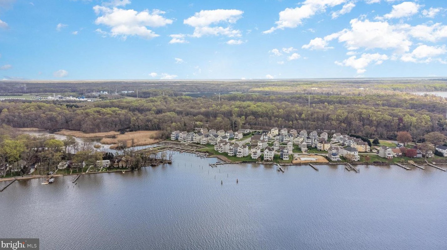 333 Marina Ave, Aberdeen MD  21001-4204 exterior