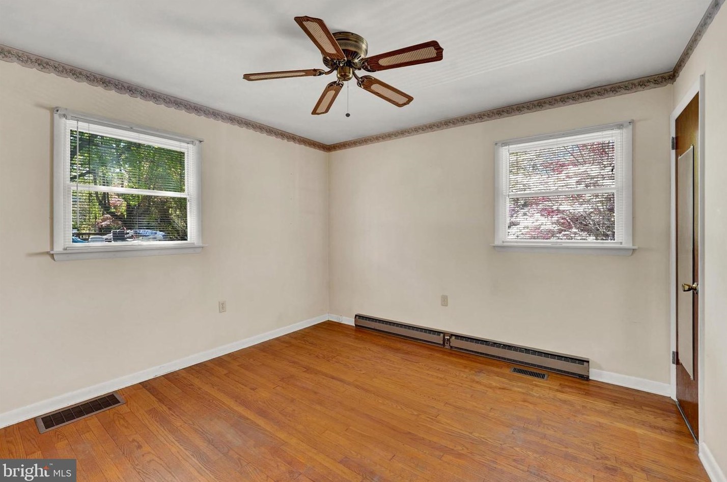 4342 Cooper Rd, Cardiff MD exterior