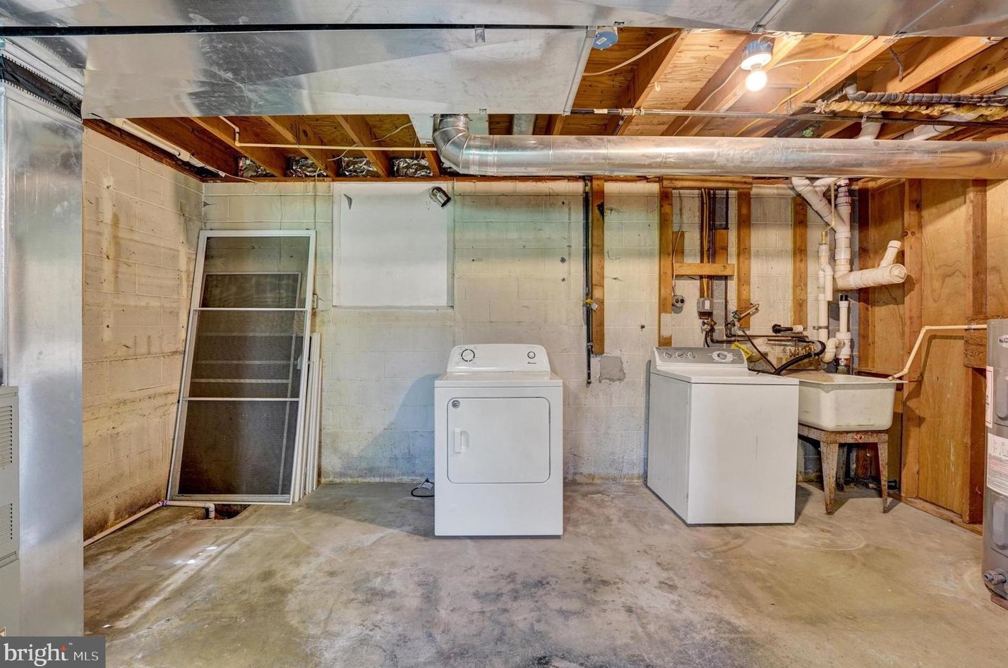 4342 Cooper Rd, Cardiff MD exterior