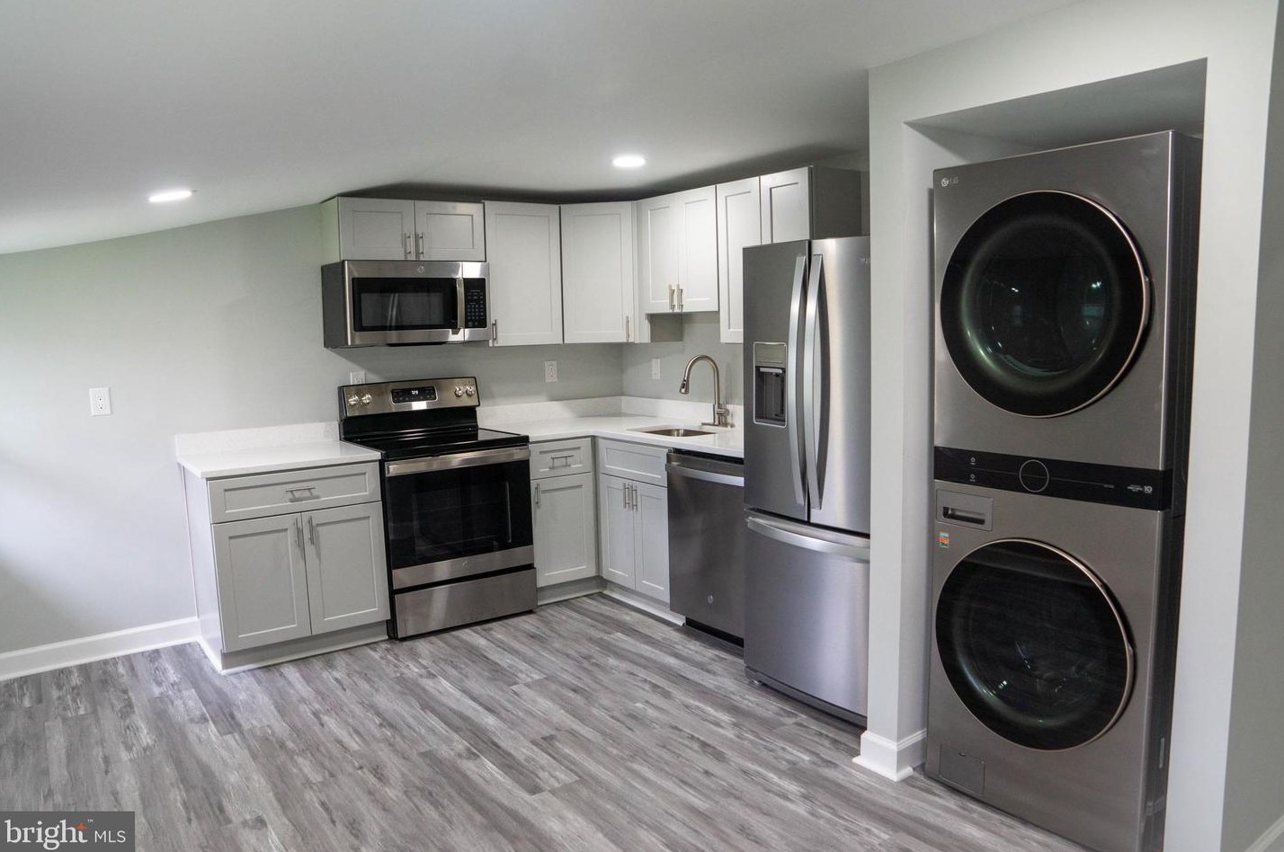 1009 Main St, Fallston MD  21047-2644 exterior