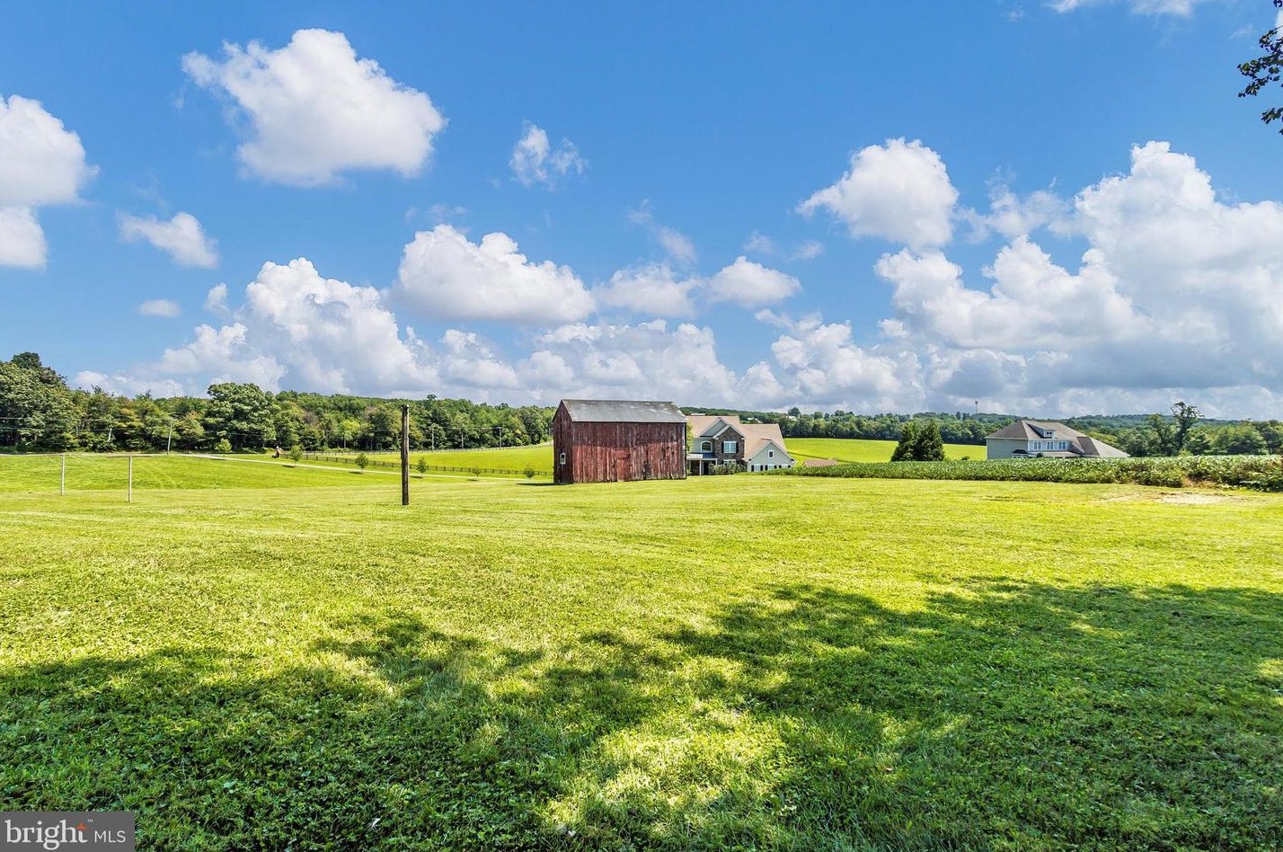 18461 Penn Shop Rd, Mount Airy MD  21771-3939 exterior