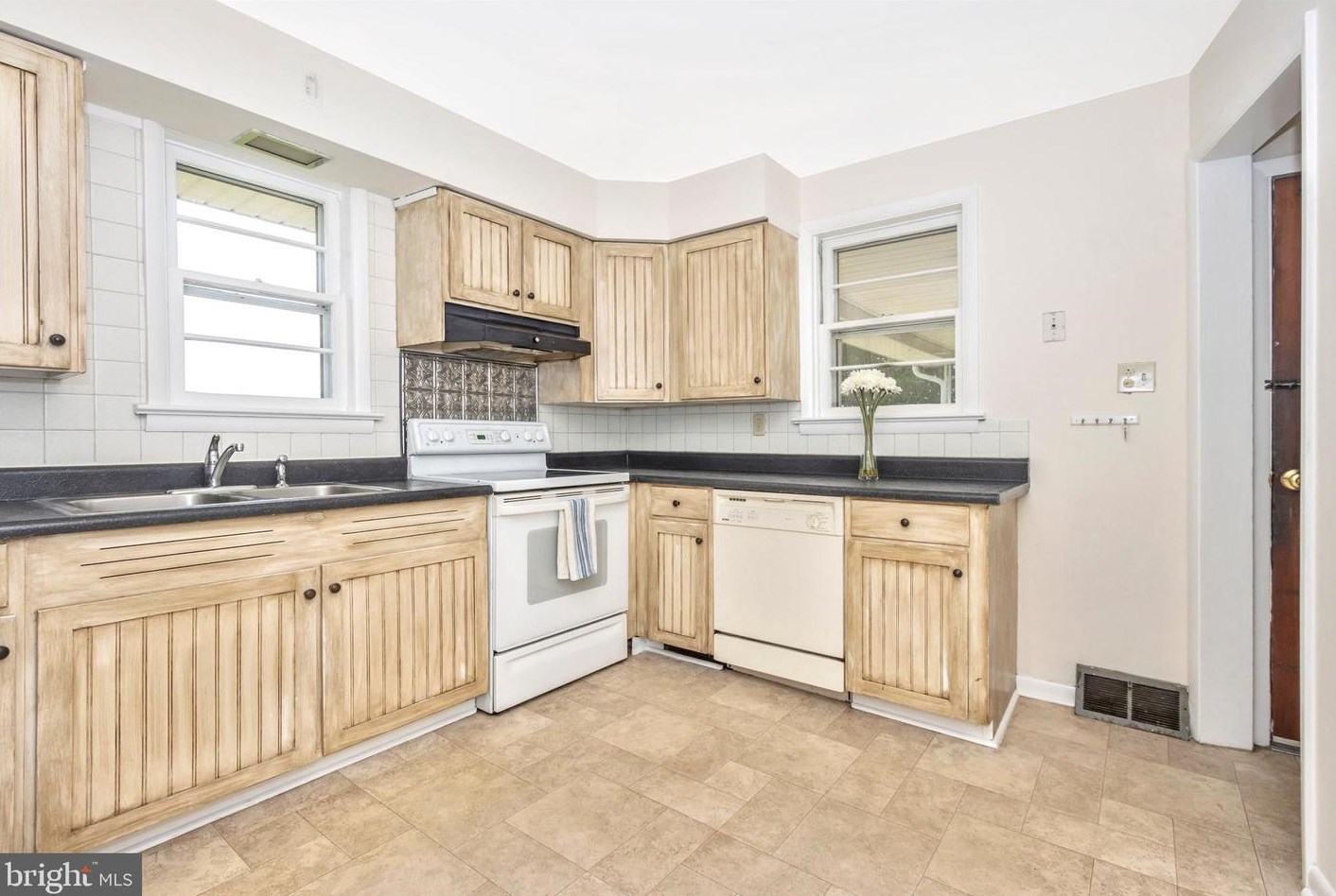 18461 Penn Shop Rd, Mount Airy MD  21771-3939 exterior