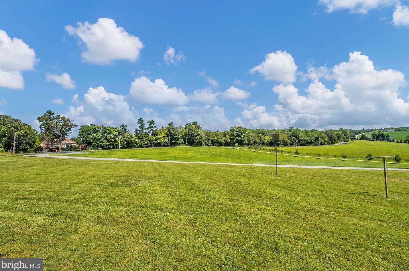 18461 Penn Shop Rd, Mount Airy MD  21771-3939 exterior