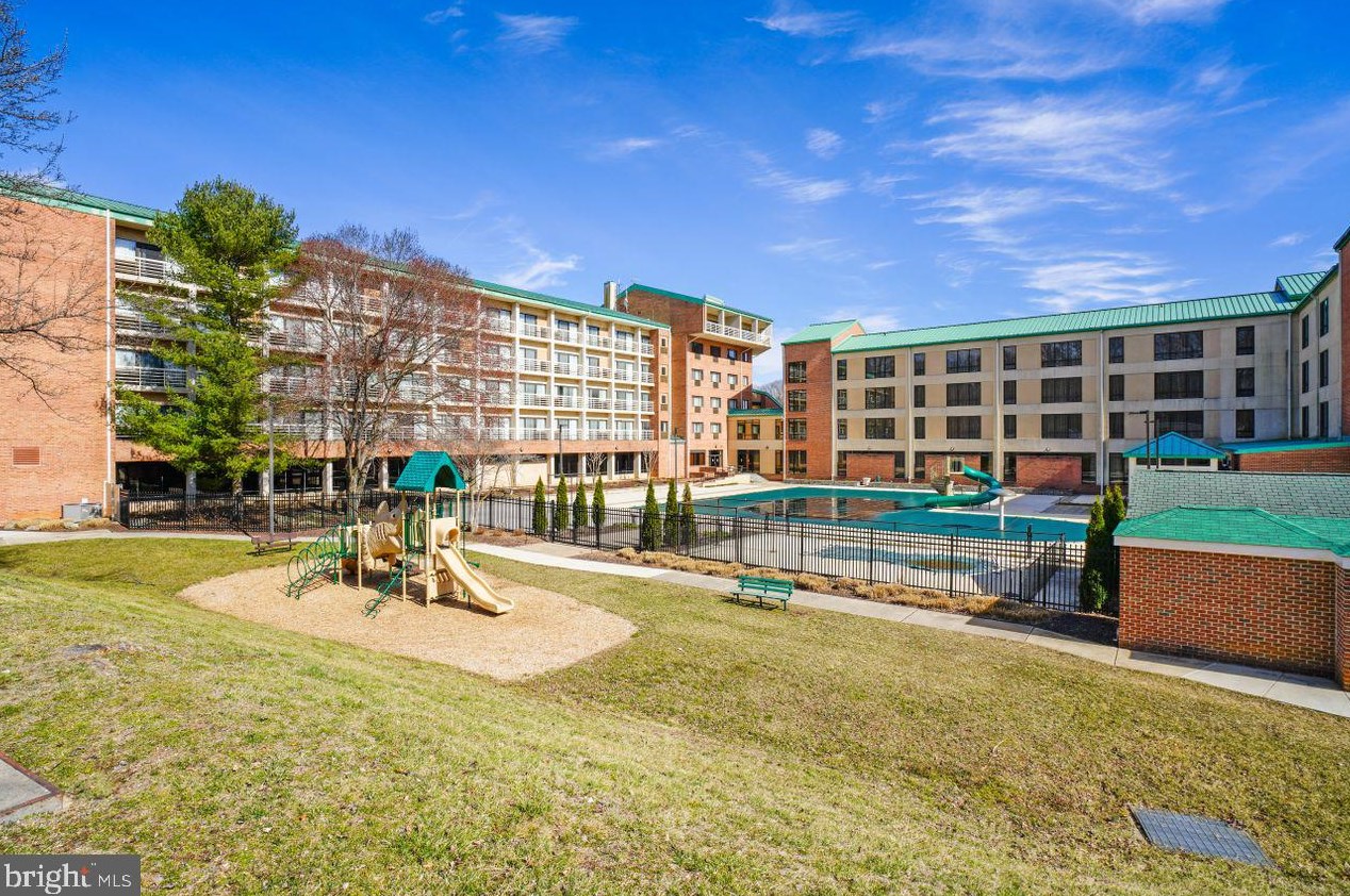 10520 Resort Rd, Ellicott MD  21042 exterior