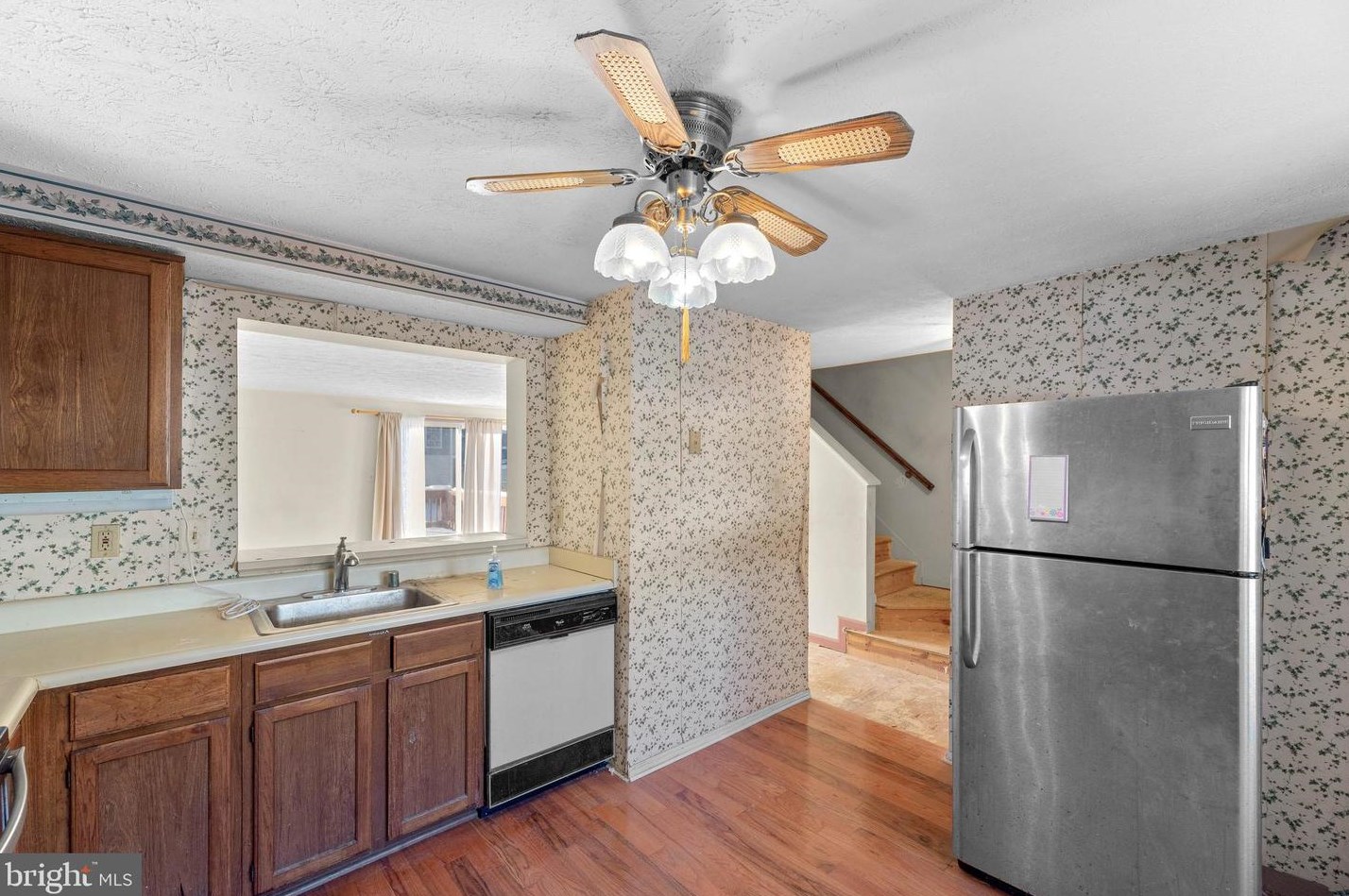 6423 Rockledge Ct, Baltimore MD  21075-5453 exterior