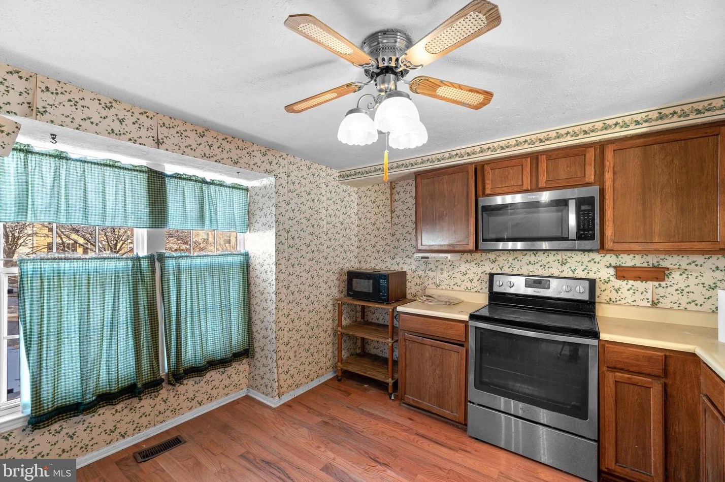 6423 Rockledge Ct, Baltimore MD  21075-5453 exterior