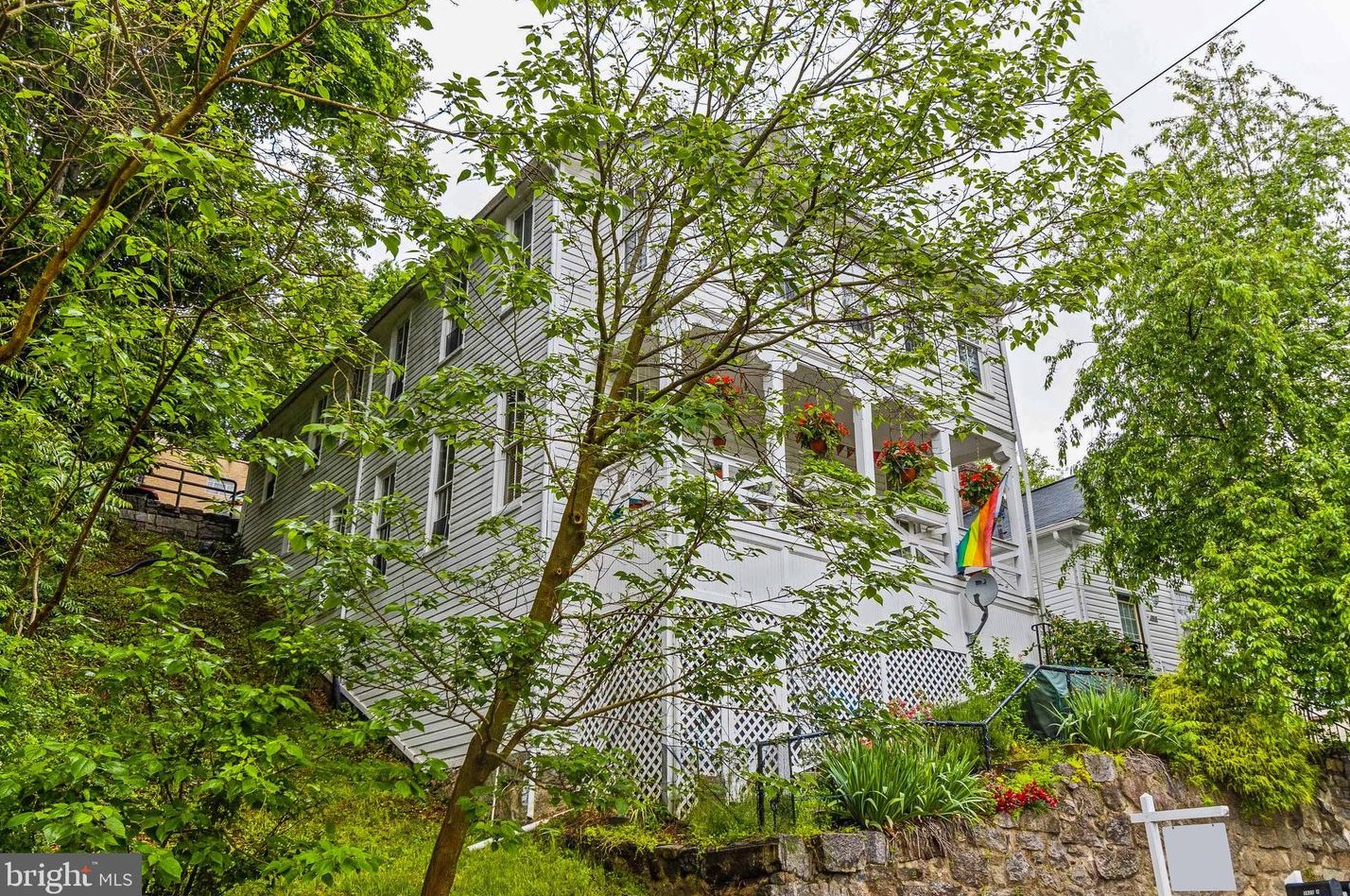 3820 Church Rd, Ellicott MD 21043-4504 exterior