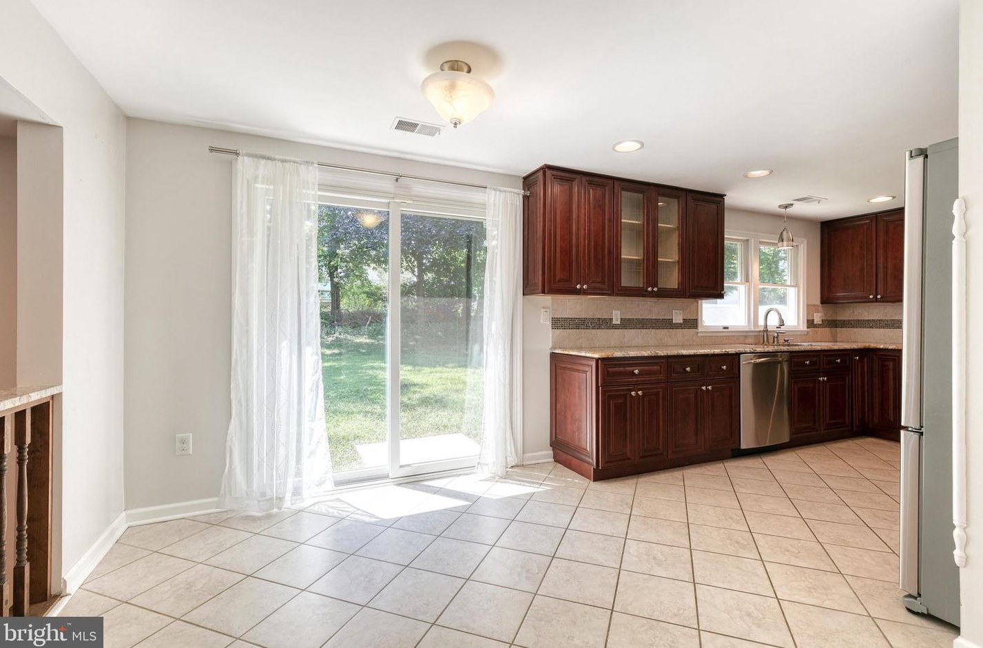 6645 Windsor Ct, Columbia MD 21044-4147 exterior