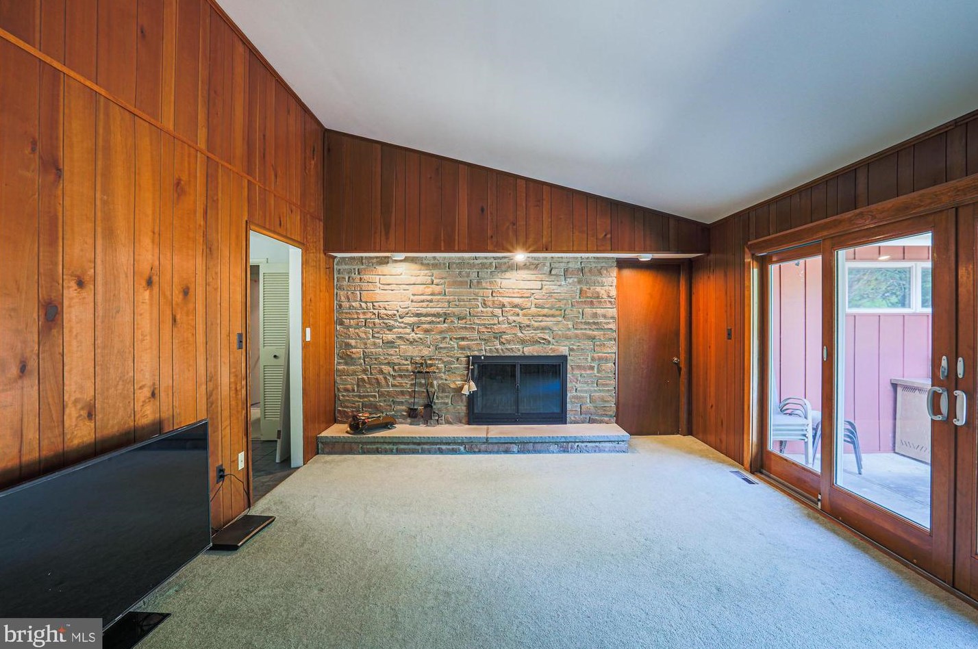 12217 Ioka Ct, Ellicott MD 21042-1328 exterior