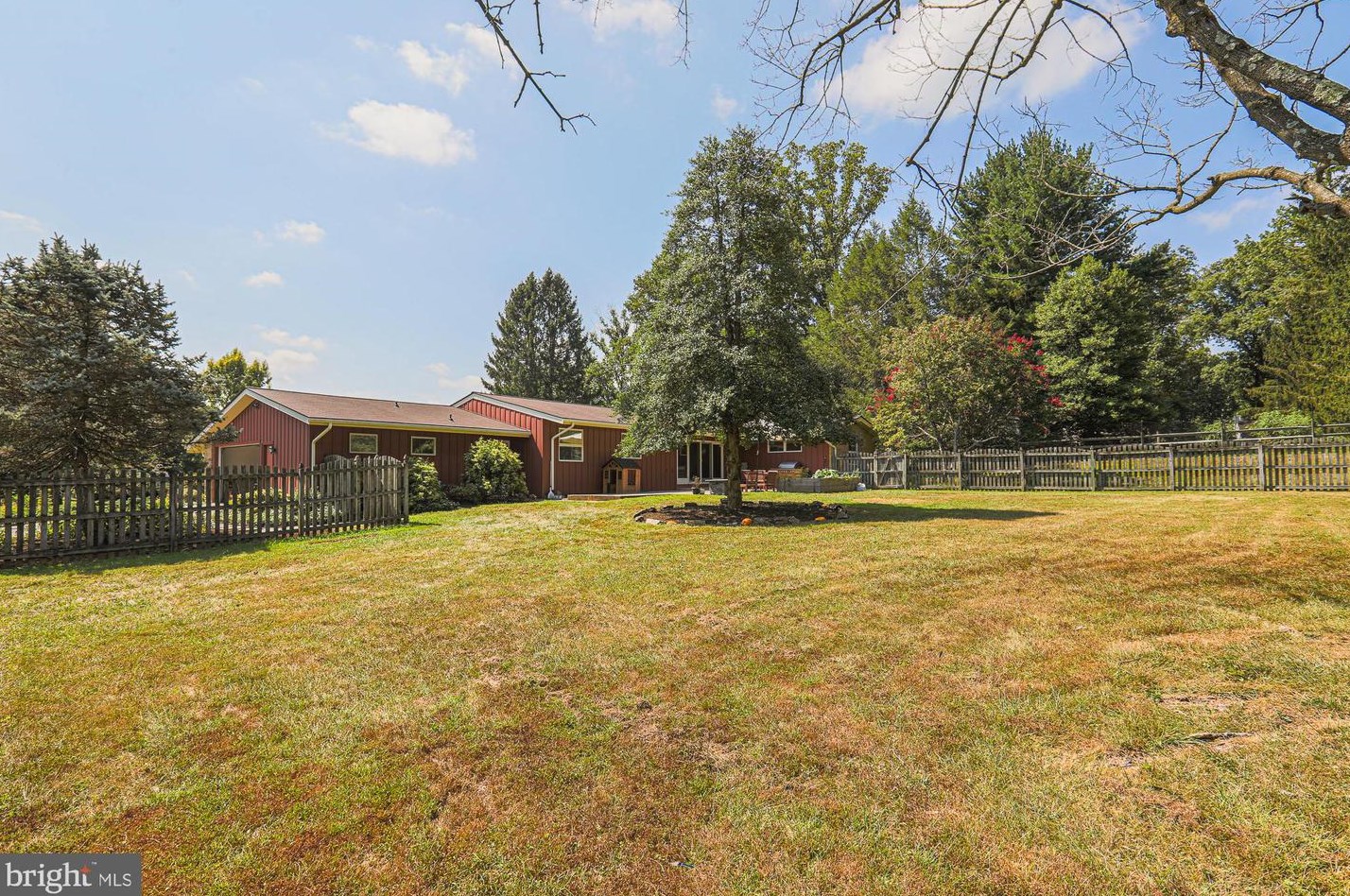 12217 Ioka Ct, Ellicott MD 21042-1328 exterior