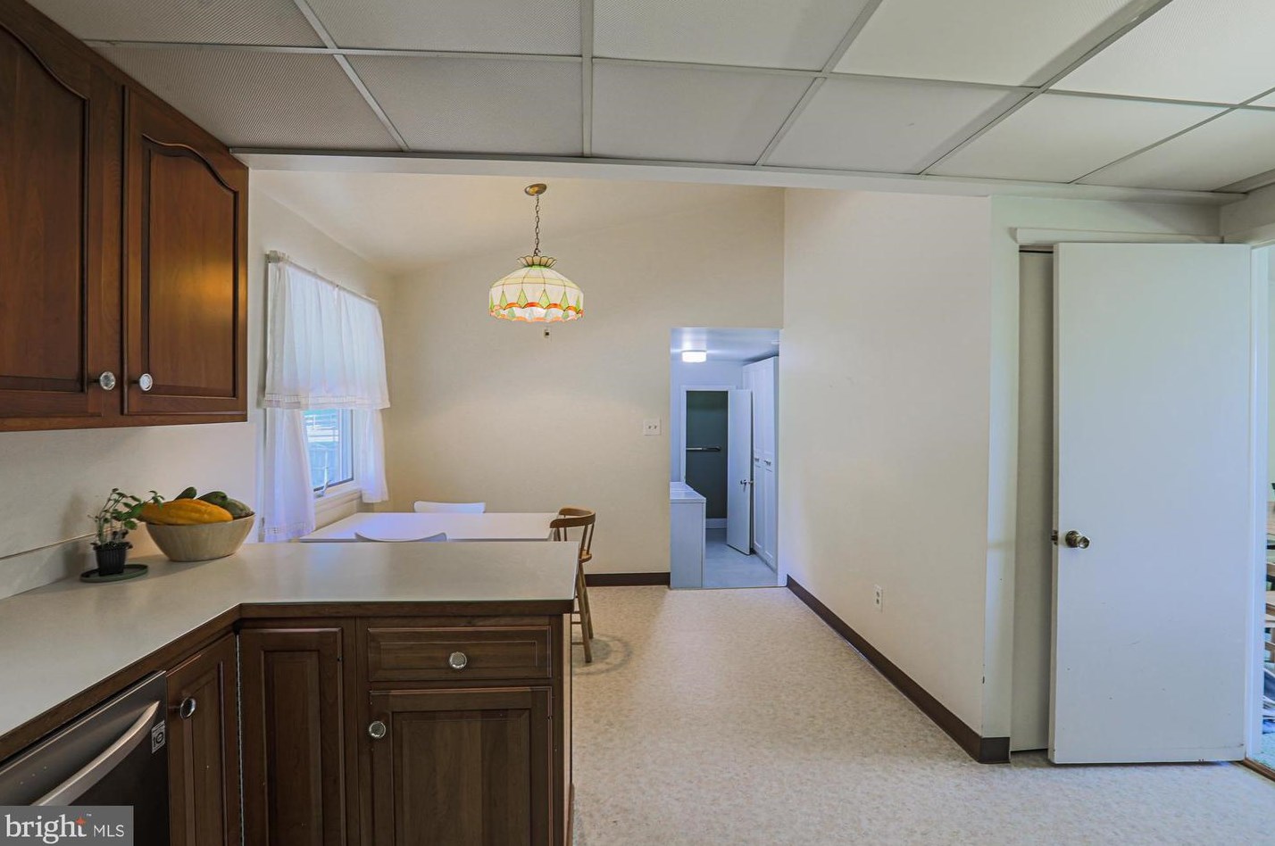 12217 Ioka Ct, Ellicott MD 21042-1328 exterior