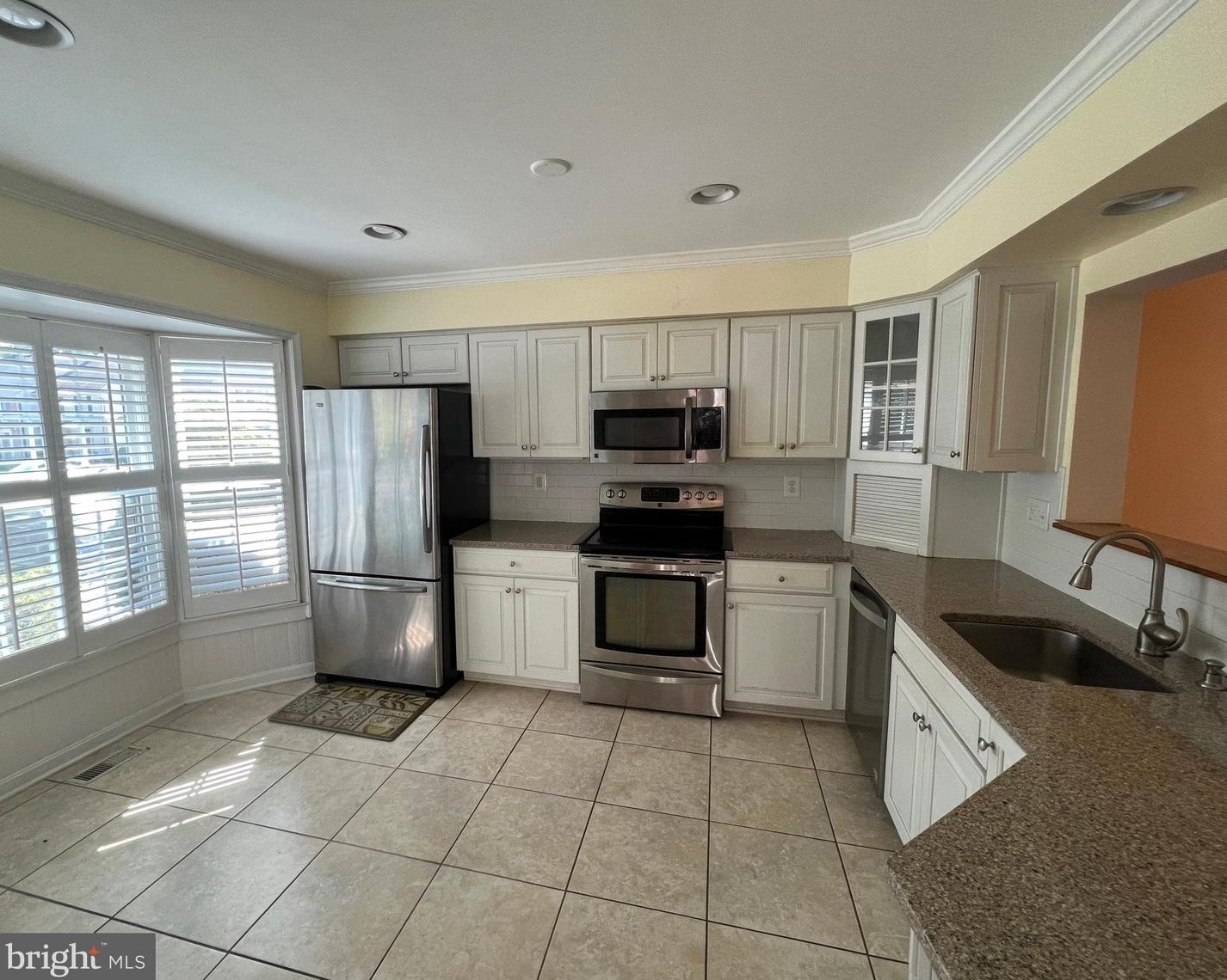 8797 Manahan Dr, Ellicott MD  21043-5416 exterior