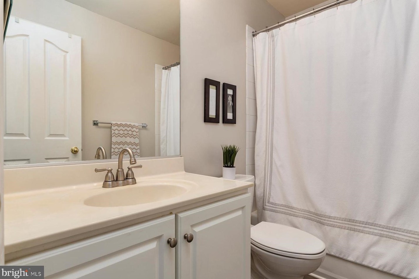 4313 English Morning Ln, Ellicott MD 21043-6790 exterior