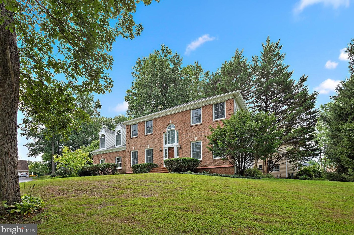 2900 Pine Needle Dr, Ellicott MD  21042-7602 exterior