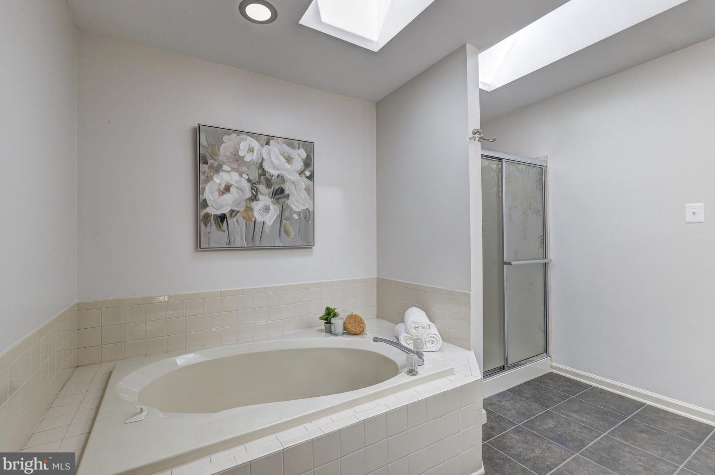 8345 Kings Heights Rd, Ellicott MD 21043-6051 exterior