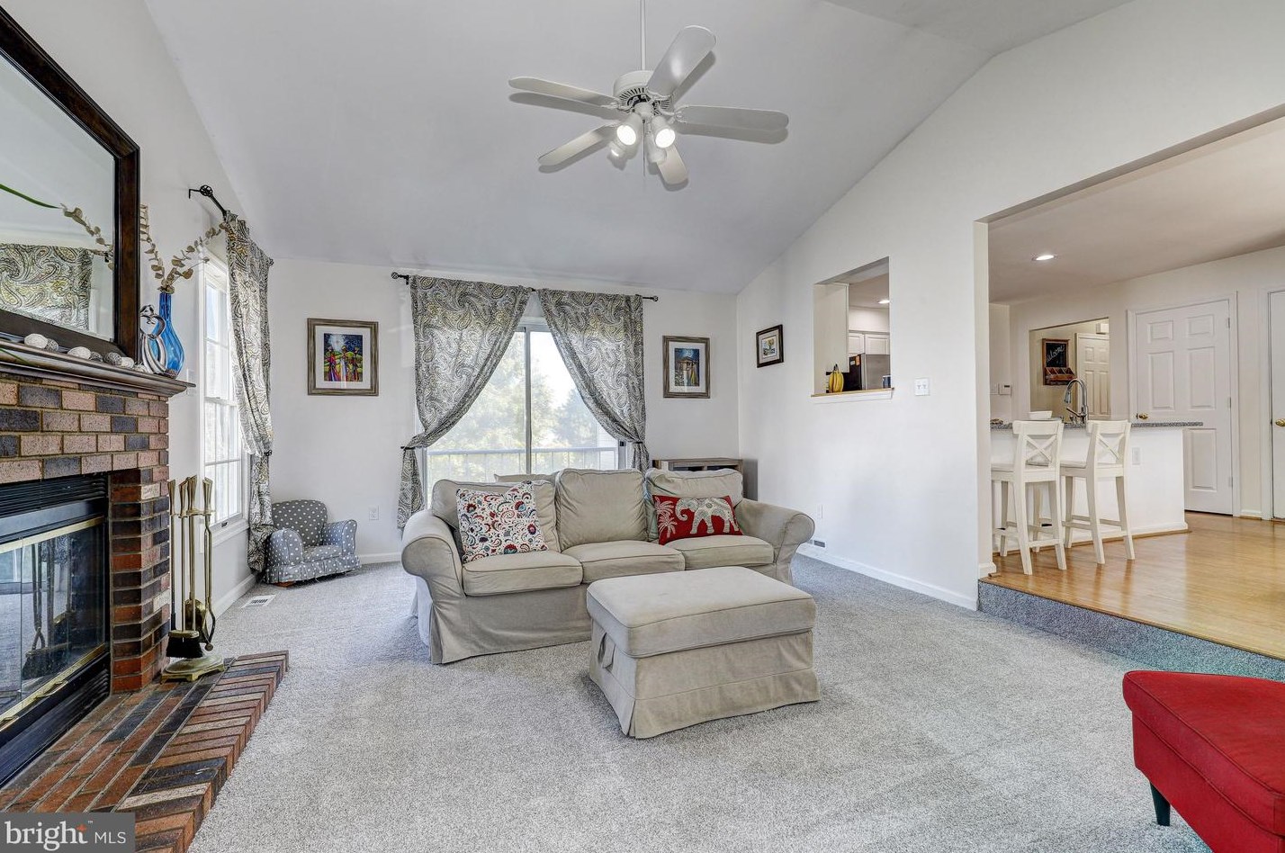 8345 Kings Heights Rd, Ellicott MD 21043-6051 exterior