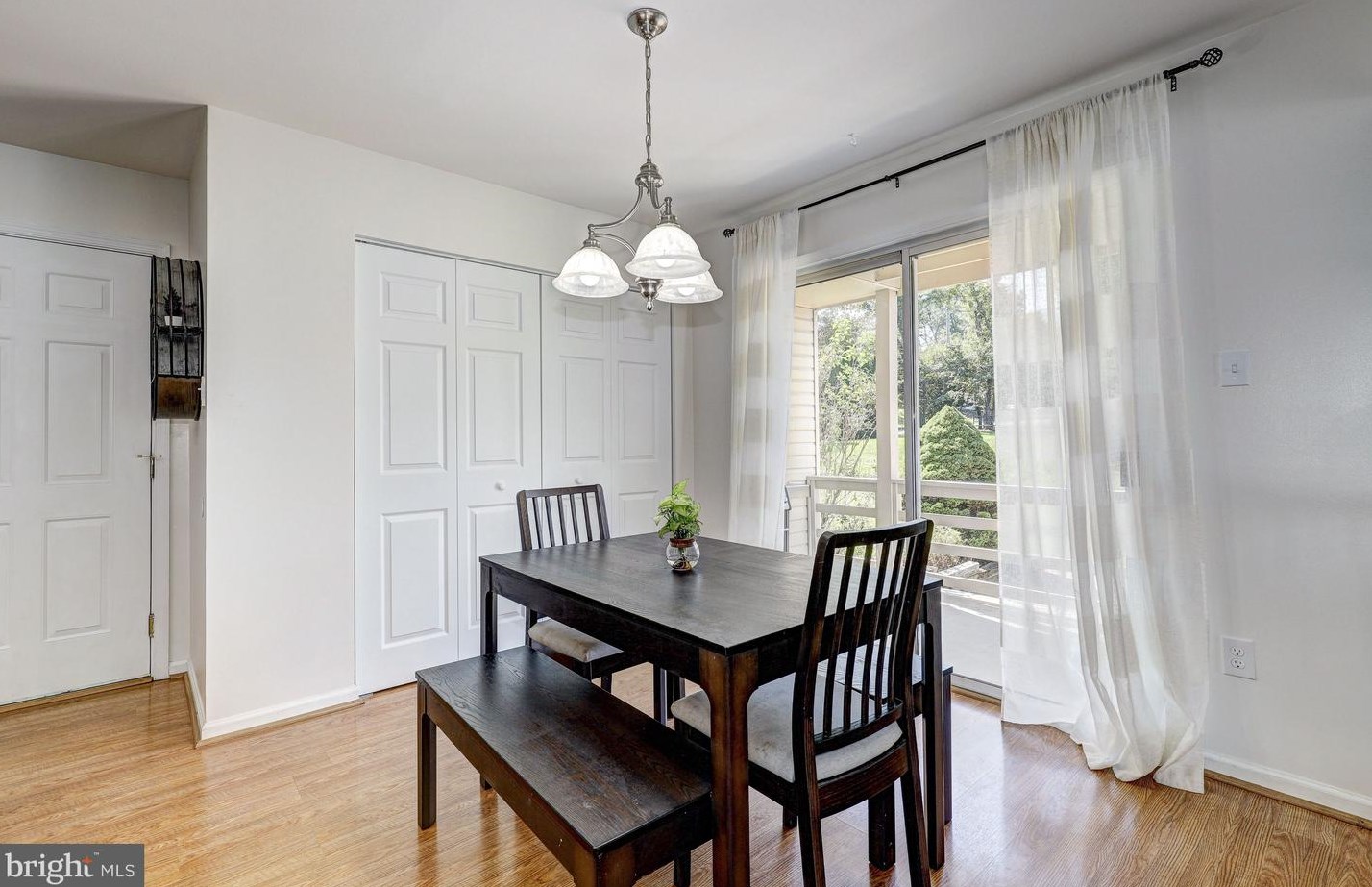 8345 Kings Heights Rd, Ellicott MD 21043-6051 exterior