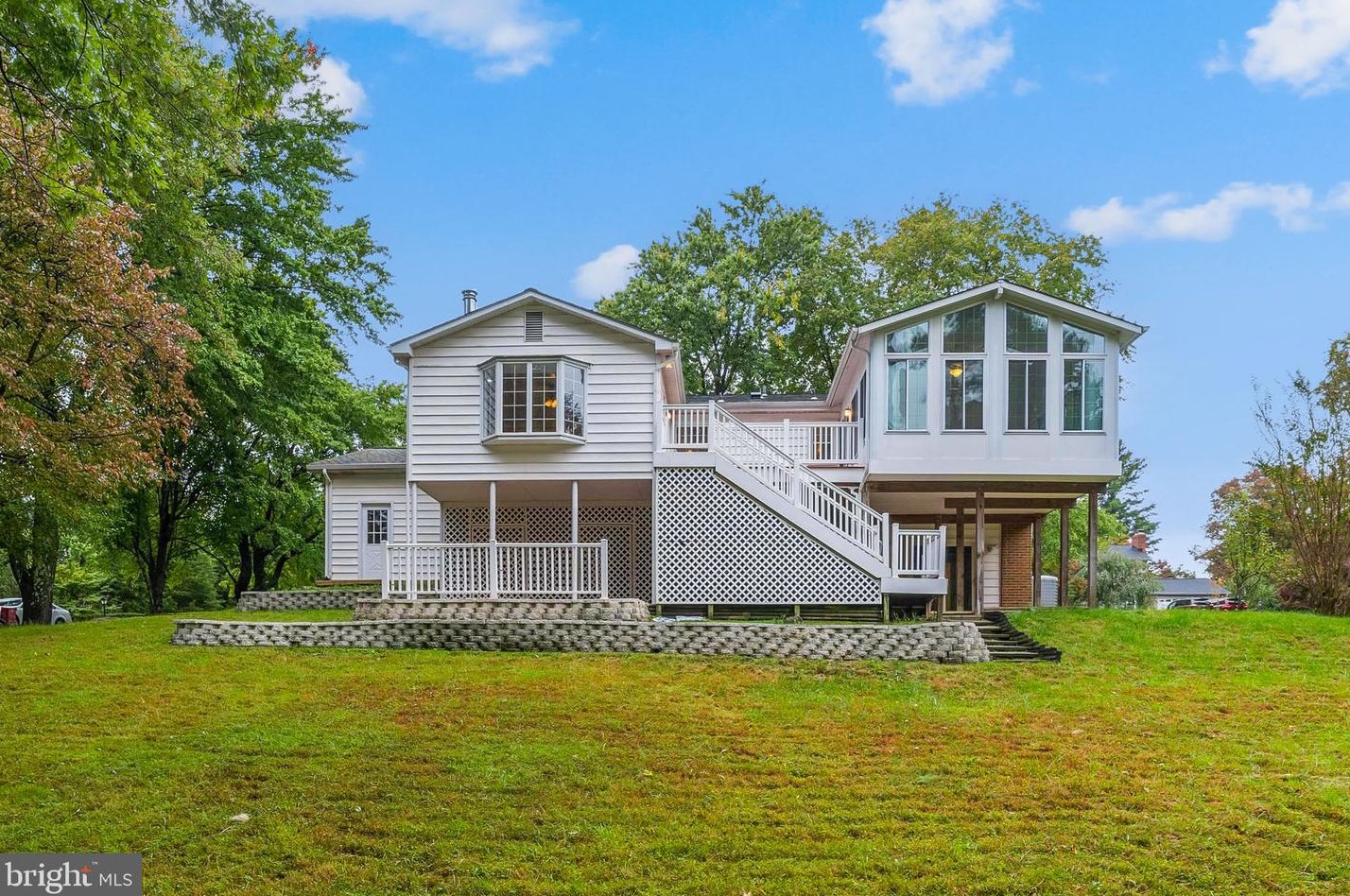 10068 Century Dr, Ellicott MD exterior