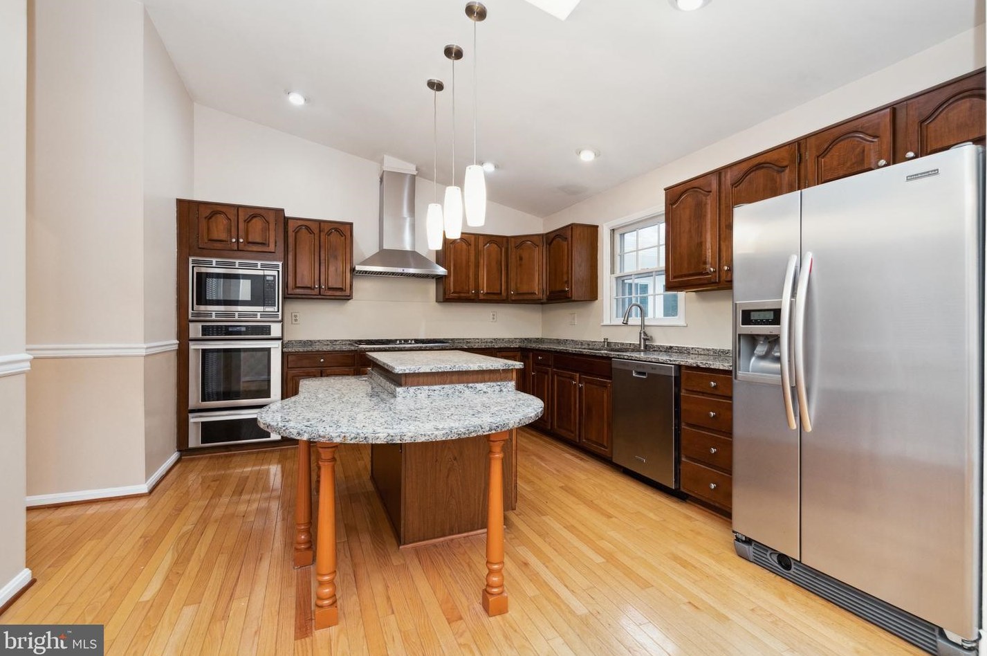 10068 Century Dr, Ellicott MD exterior