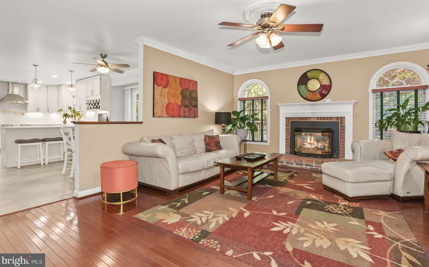 2931 Pebble Bch Dr, Ellicott MD 21042-2182 exterior