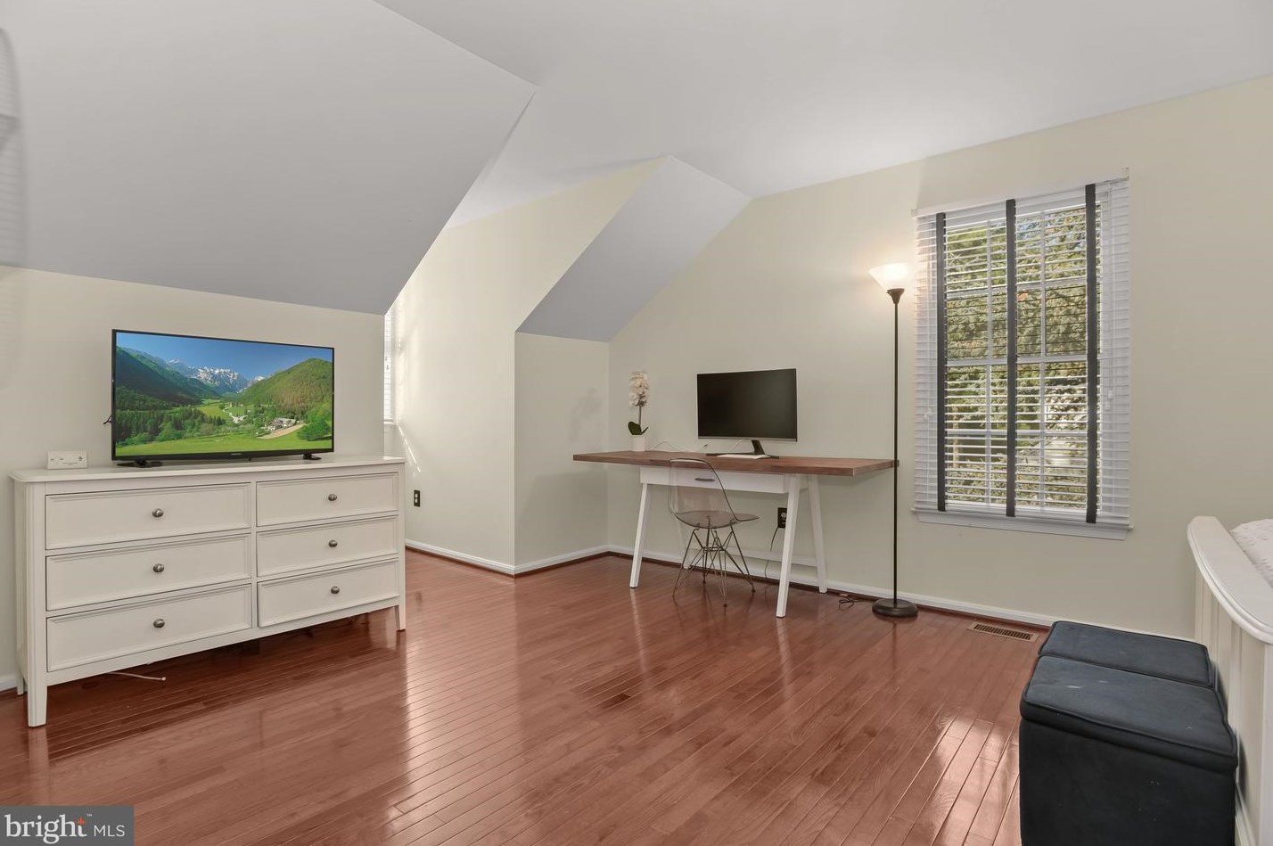 2931 Pebble Bch Dr, Ellicott MD 21042-2182 exterior