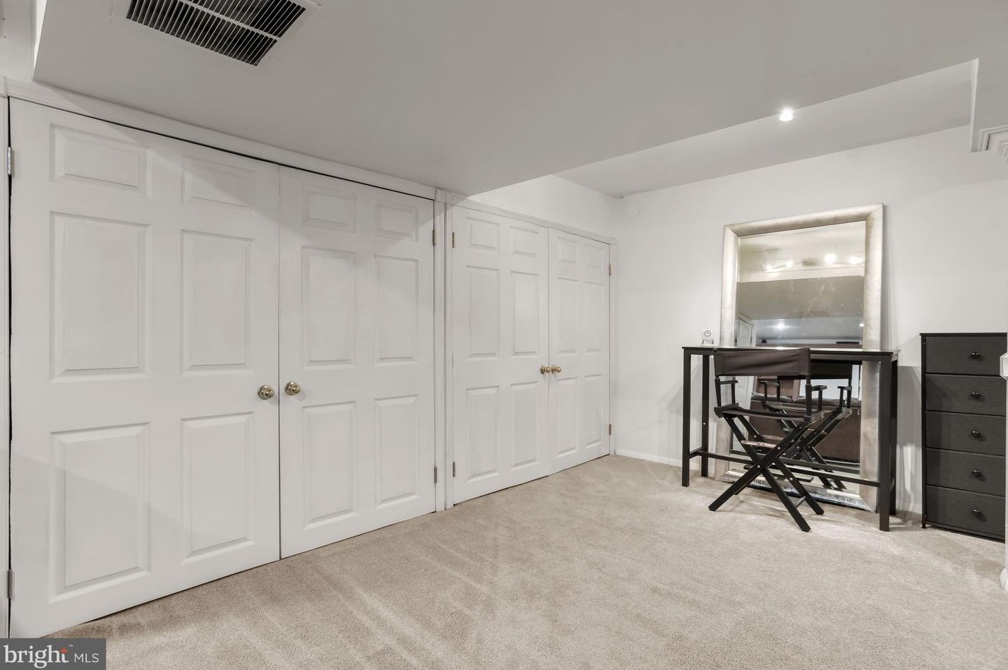 2931 Pebble Bch Dr, Ellicott MD 21042-2182 exterior