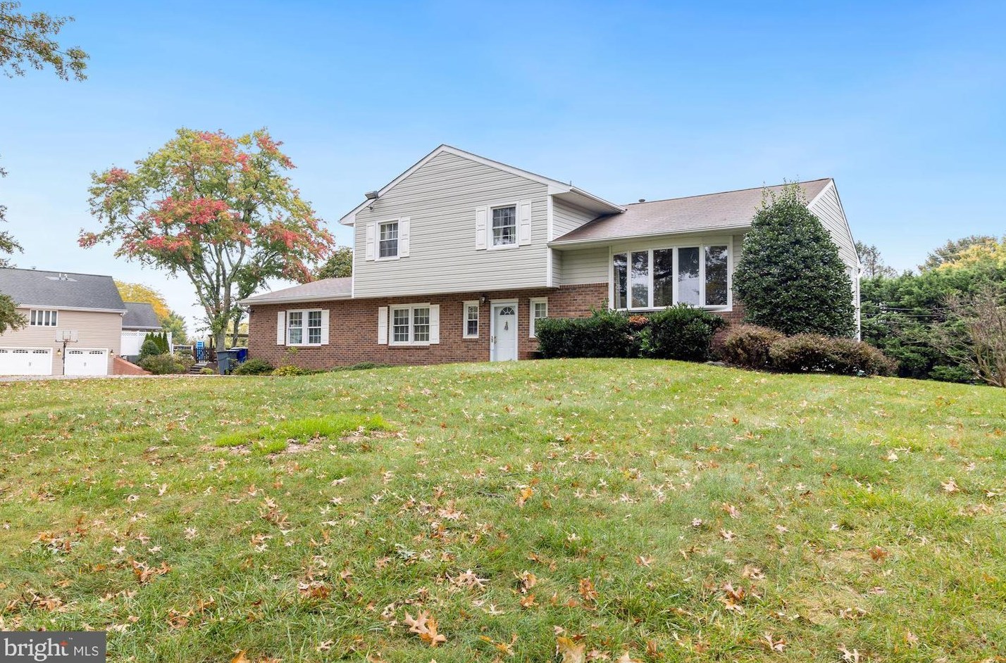 4401 Brittany Dr, Ellicott MD 21043-6020 exterior