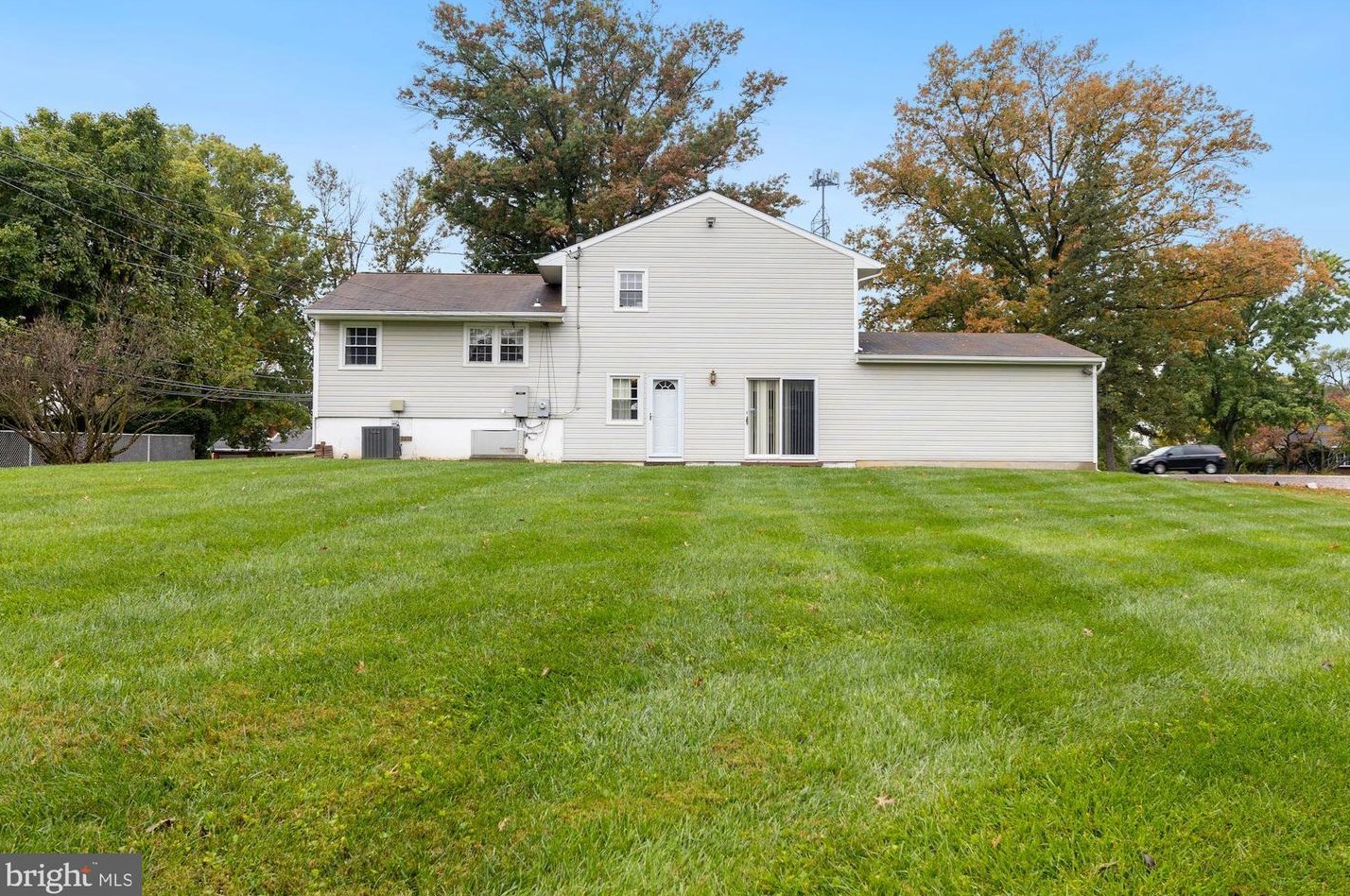 4401 Brittany Dr, Ellicott MD 21043-6020 exterior