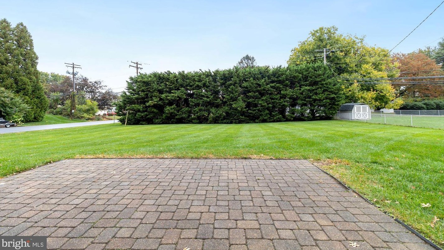 4401 Brittany Dr, Ellicott MD 21043-6020 exterior