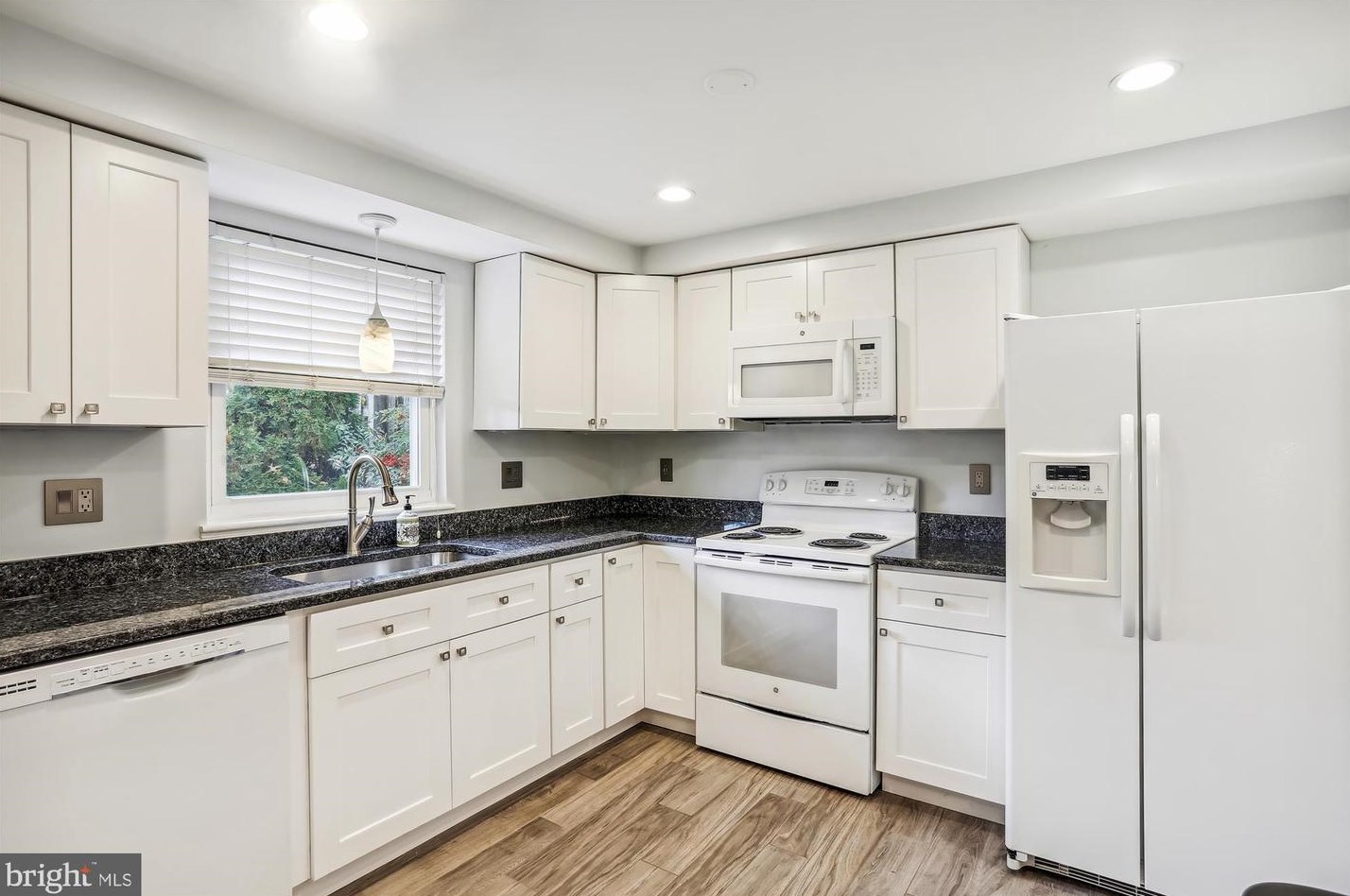 7827 Butterfield Dr, Baltimore MD  21075-6452 exterior