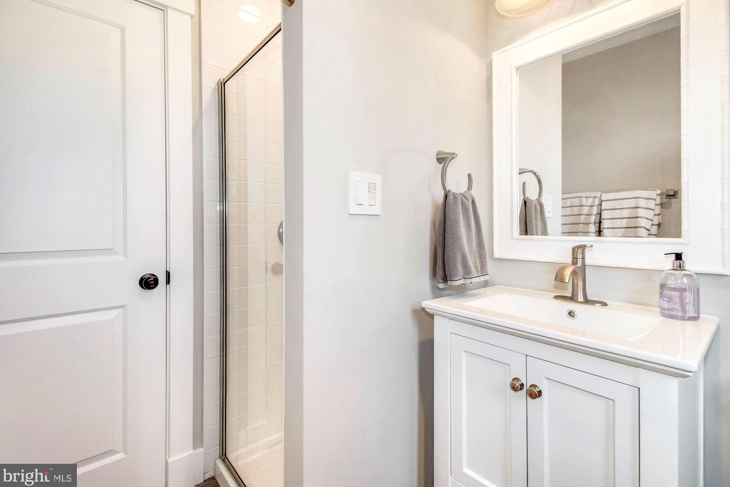 10226 Burnside Dr, Ellicott MD 21042-4804 exterior