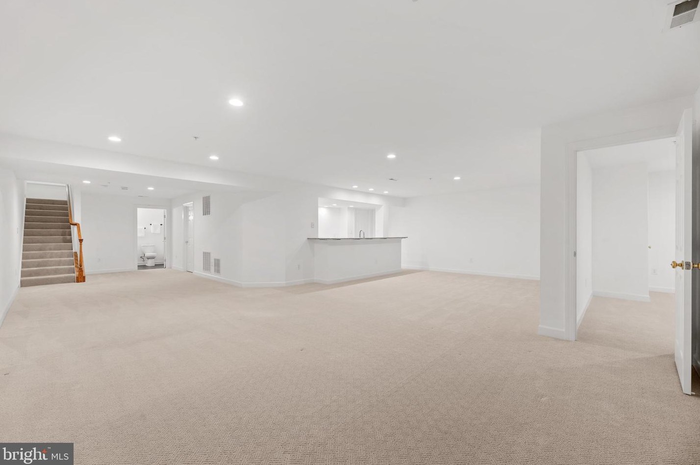 2649 Legends Way, Ellicott MD 21042-2257 exterior