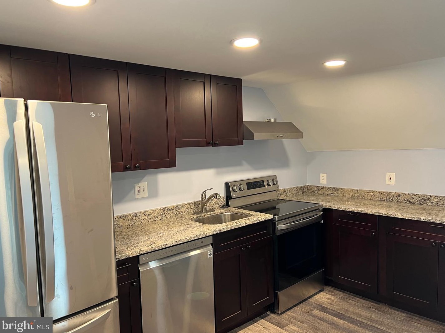 8304 Main St, Ellicott MD  21043-4941 exterior