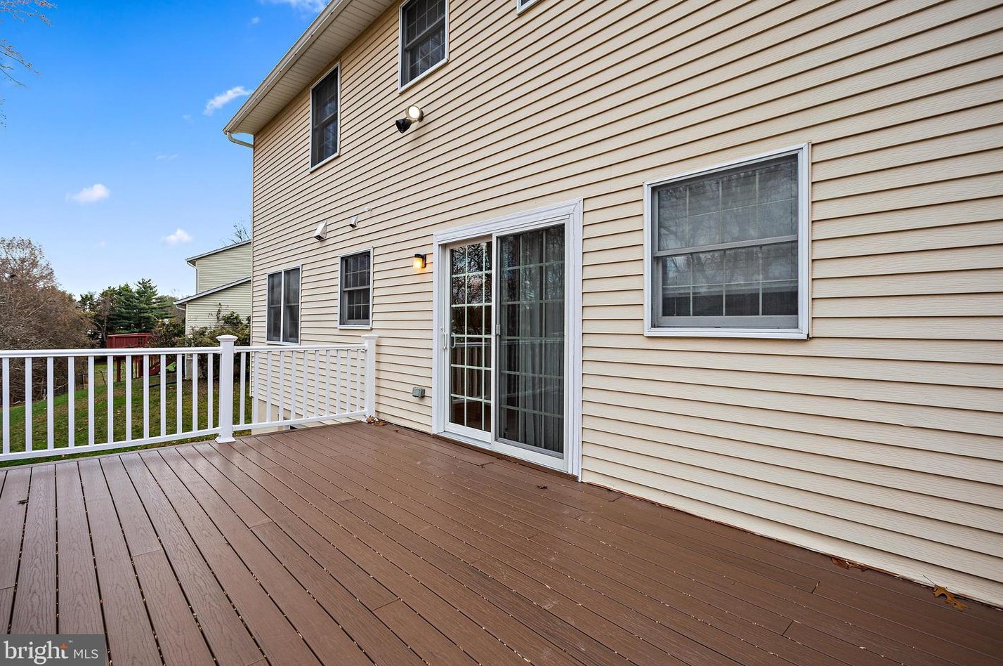 10070 Colonial Dr, Ellicott MD 21042-6230 exterior