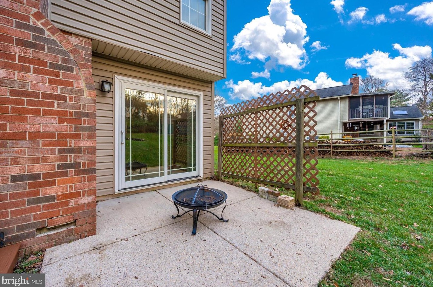 10106 Labelle Ct, Ellicott MD 21042-6257 exterior