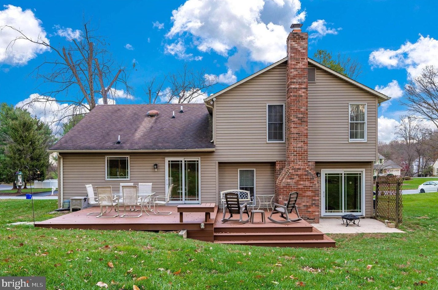 10106 Labelle Ct, Ellicott MD 21042-6257 exterior